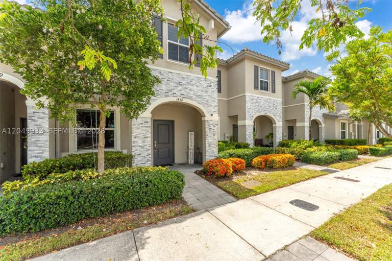 3 bedroom Townhouse at 1461 SE 26th Rd, Homestead Park Of Commerc, Homestead — photo 5