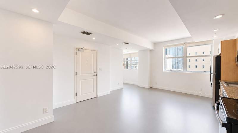 1 bedroom Condominium at 111 E Flagler St 810, Flagler First Condo, Miami — photo 4