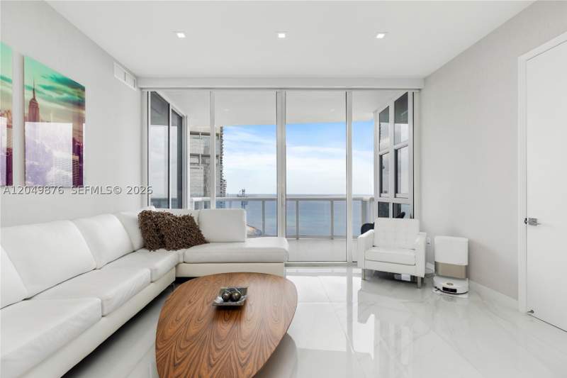 3 bedroom Condominium at 18201 Collins Ave 3504, Trump Royale Condo, Sunny Isles Beach — photo 2