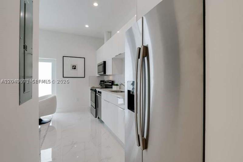 3 bedroom Townhouse at 2936 NW 27th St 2936, Garvey Gardens, Miami — photo 4