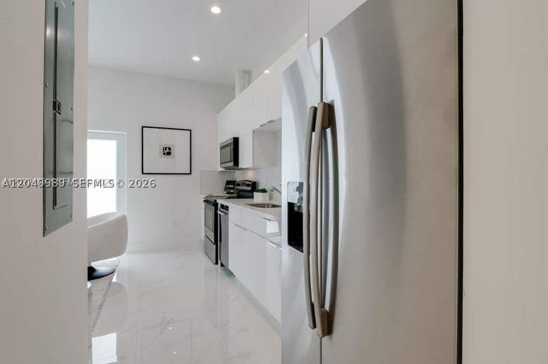 3 bedroom Townhouse at 2938 NW 27th St 2938, Garvey Gardens, Miami — photo 4