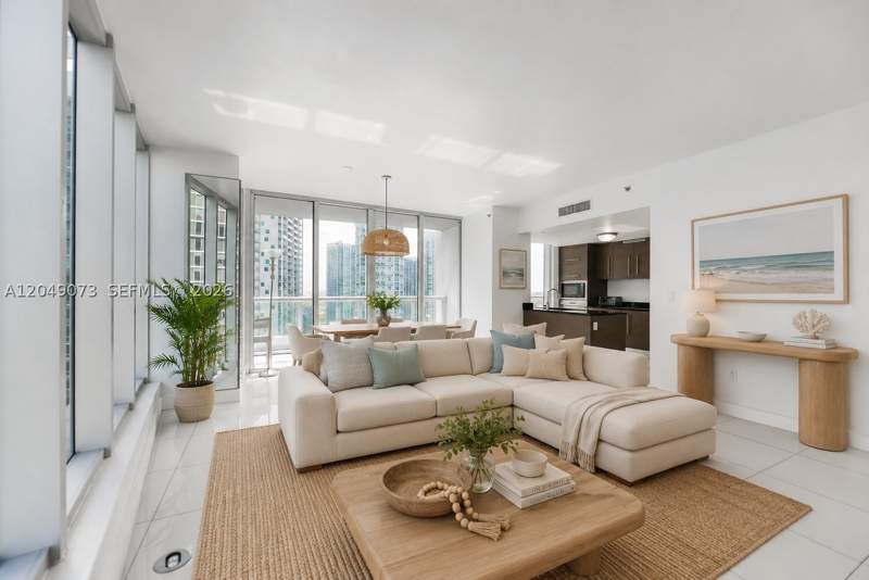 2 bedroom Condominium at 485 Brickell Ave 2908, Icon Brickell Condo No 3, Miami — photo 2