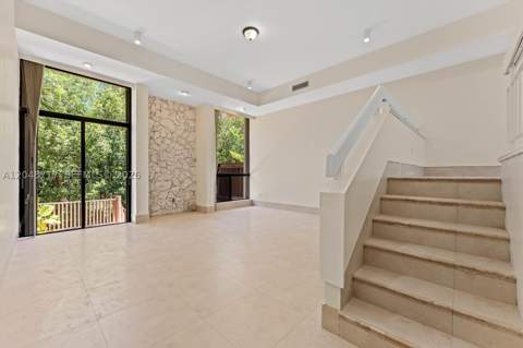 2525 NE 135th St, North Miami FL - photo 8 of 43