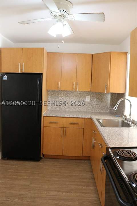 9611 SW 77th Ave 306A, Miami FL - photo 6 of 23