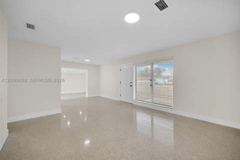 1380 W 60th Ter, Hialeah FL - photo 16 of 59