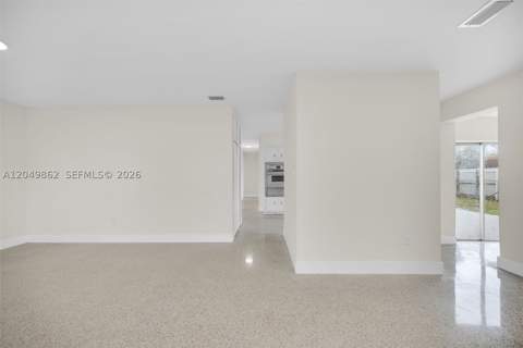 1380 W 60th Ter, Hialeah FL - photo 24 of 59