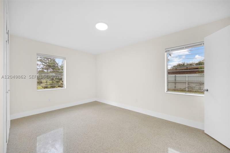 4 bedroom SingleFamilyResidence at 1380 W 60th Ter, Westhaven Hgts 2nd Addn, Hialeah — photo 3