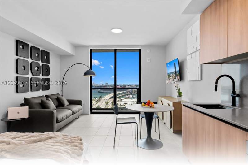 0 bedroom Condominium at 121 NE 5th St 3200, 501 First Residences, Miami — photo 3