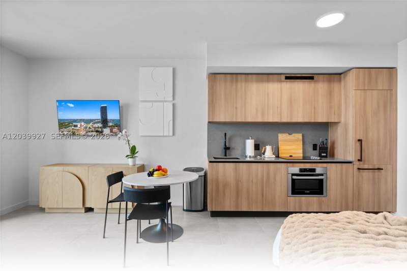 0 bedroom Condominium at 121 NE 5th St 3200, 501 First Residences, Miami — photo 4