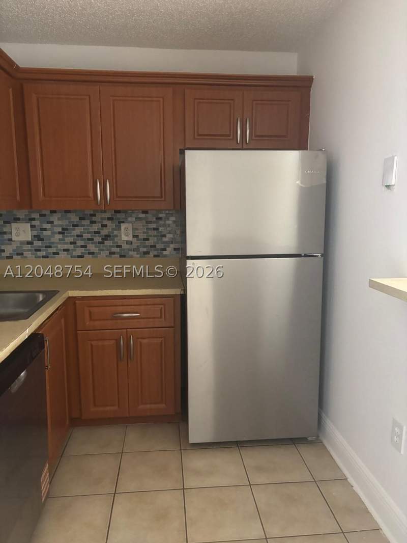 1 bedroom Condominium at 7110 NW 179th St 211, Villa Bellini Condo, Hialeah — photo 3