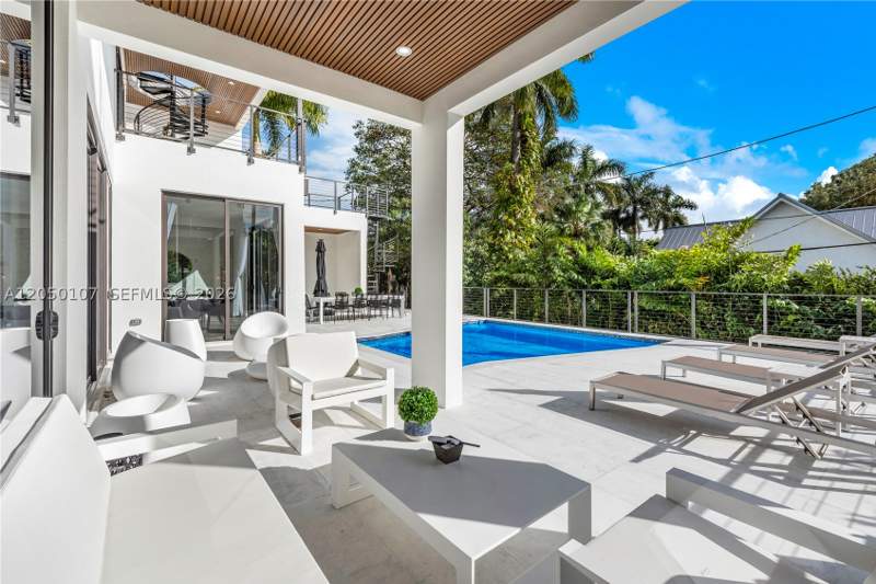 6 bedroom SingleFamilyResidence at 1276 NE 93rd St, Bay Lure, Miami Shores — photo 4