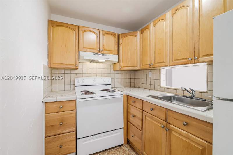 1 bedroom Condominium at 6200 W Flagler St 208, Fair Lawn, Miami — photo 2