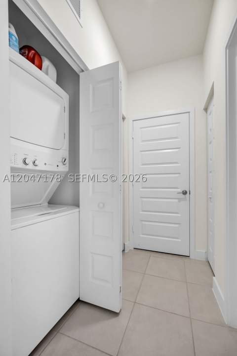 8045 NW 104th Ave 32, Doral FL - photo 21 of 35