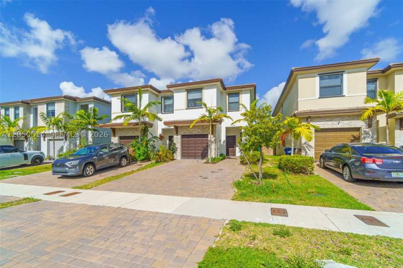 3 bedroom Townhouse at 25500 SW 108th Ave, Allapattah Gdns, Homestead — photo 2