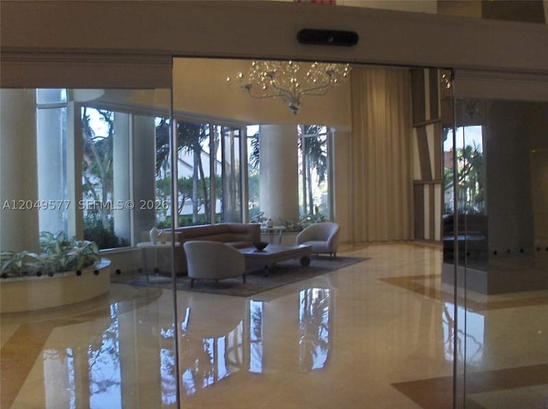 1 bedroom Condominium at 19355 Turnberry Way 25C, Turnberry Towers Condo, Aventura — photo 3