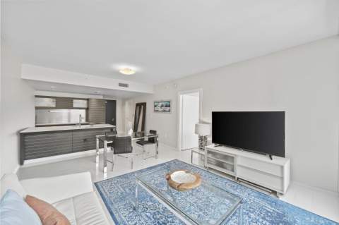 200 Biscayne Blvd Way 3909, Miami FL - photo 10 of 31