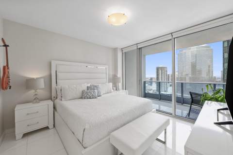 200 Biscayne Blvd Way 3909, Miami FL - photo 16 of 31