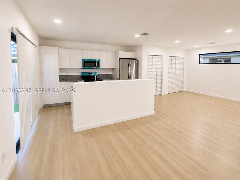 3 bedroom Townhouse at 552 NW 7th St 6, Sunnyland Park No 2, Florida City — photo 5