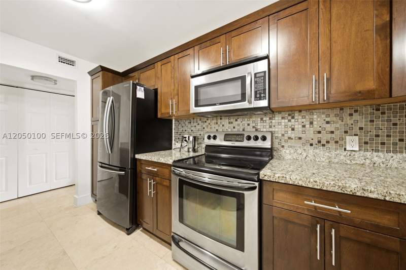 3 bedroom Condominium at 3440 NE 192nd St 1P-A, Southview At Aventura Con, Aventura — photo 2