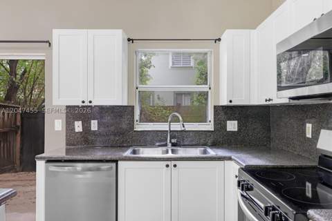 2943 SE 15th Ter, Homestead FL - photo 15 of 27