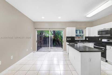 2943 SE 15th Ter, Homestead FL - photo 8 of 27