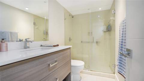 4301 Collins Ave 403, Miami Beach FL - photo 8 of 16