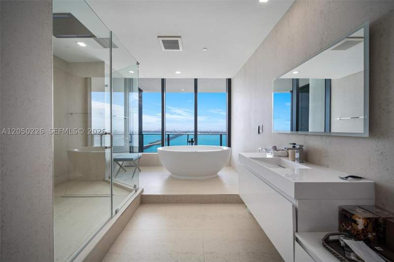 4 bedroom Condominium at 3131 NE 7th Ave Ph5001, One Paraiso Condo, Miami — photo 4