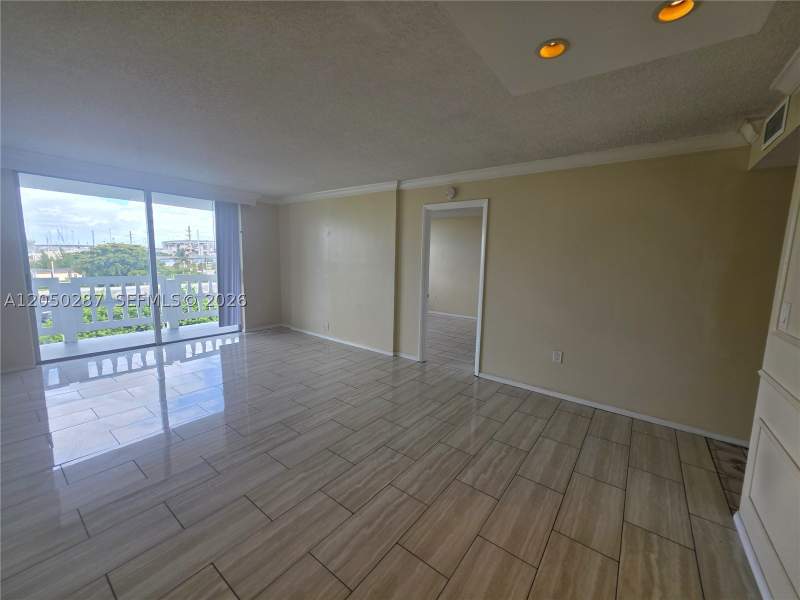 1 bedroom Condominium at 15600 NW 7th Ave 511, Parkway Towers Bldg 1, Miami — photo 3