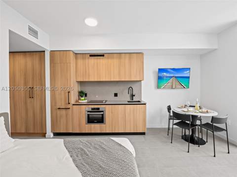 121 NE 5th St 3704, Miami FL - photo 8 of 58