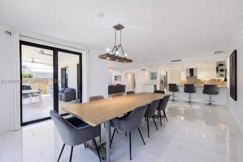 471 SW 30th Rd, Miami FL - photo 13 of 39