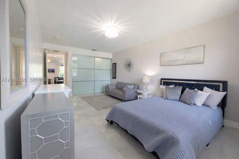 471 SW 30th Rd, Miami FL - photo 16 of 39