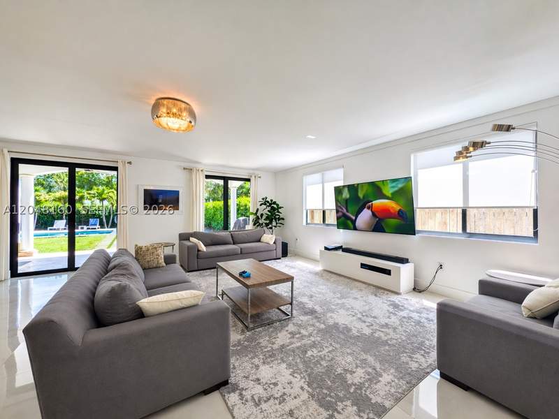 4 bedroom SingleFamilyResidence at 471 SW 30th Rd, Brickell Estates, Miami — photo 5