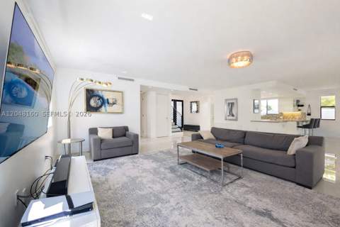 471 SW 30th Rd, Miami FL - photo 8 of 39