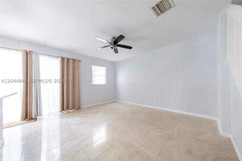 3 bedroom Townhouse at 12990 SW 133rd Ter, Courts At Tuscany West, Miami — photo 3