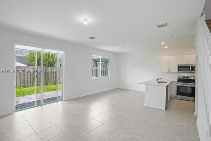 4 bedroom Townhouse at 715 SE 15th St ., Terra Sol, Homestead — photo 5