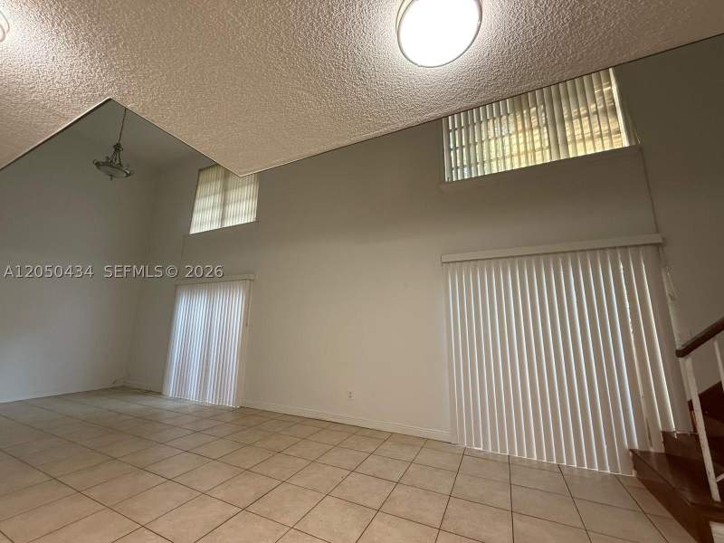 3 bedroom Condominium at 8600 SW 109th Ave 4-112, Courtyards At Kendall Con, Miami — photo 2