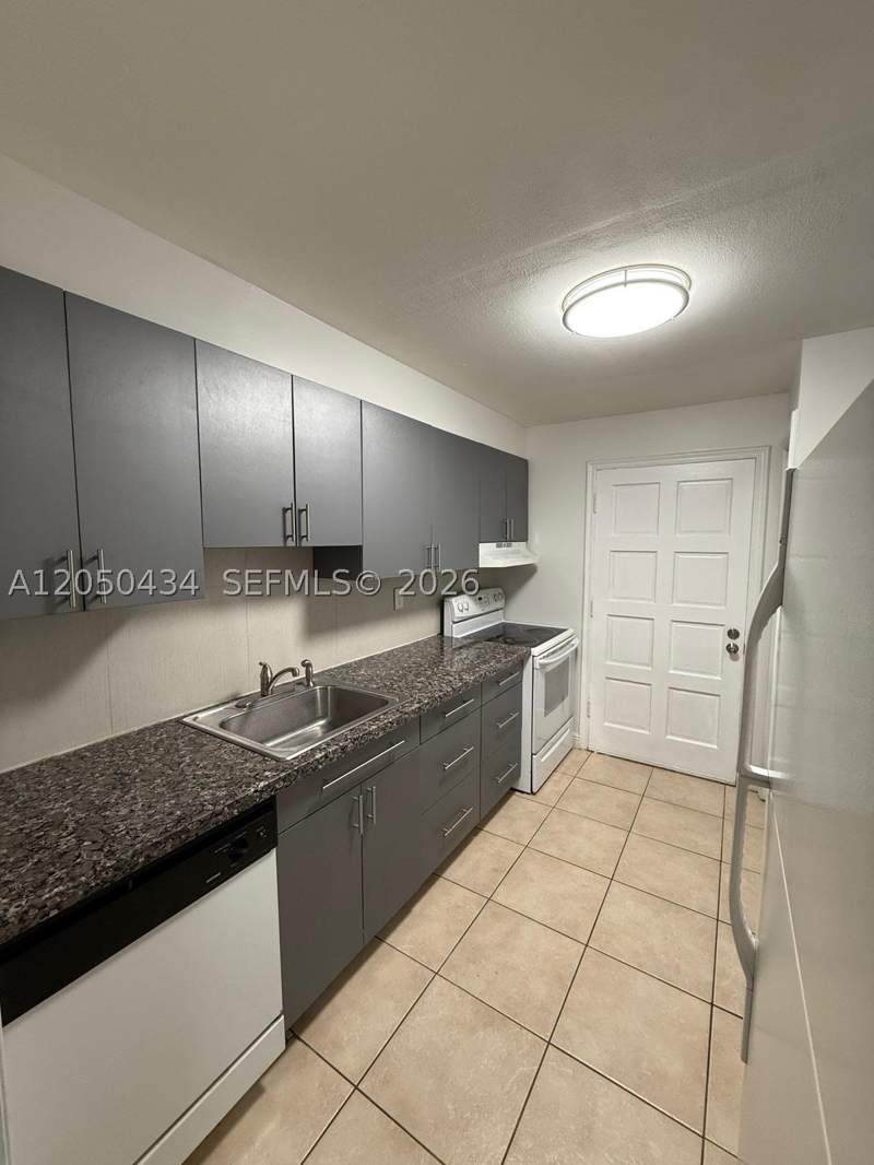 3 bedroom Condominium at 8600 SW 109th Ave 4-112, Courtyards At Kendall Con, Miami — photo 4