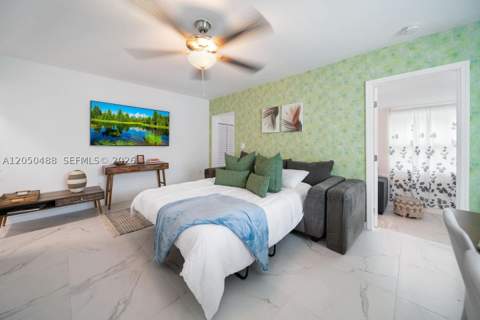 810 NW 21st Ct, Miami FL - photo 15 of 21