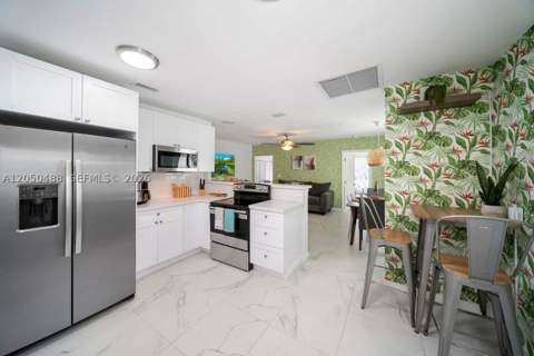 810 NW 21st Ct, Miami FL - photo 16 of 21