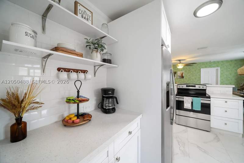 4 bedroom SingleFamilyResidence at 810 NW 21st Ct, Nelsen Park, Miami — photo 3