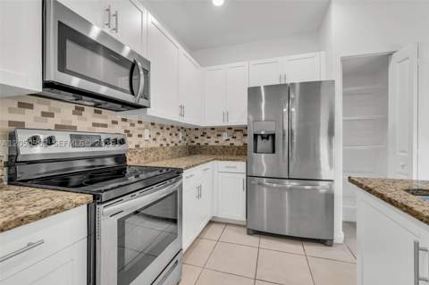 582 NE 207th St, Miami FL - photo 16 of 30