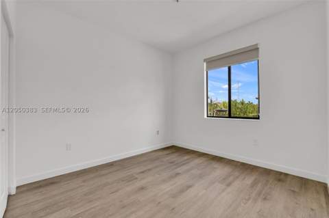582 NE 207th St, Miami FL - photo 24 of 30