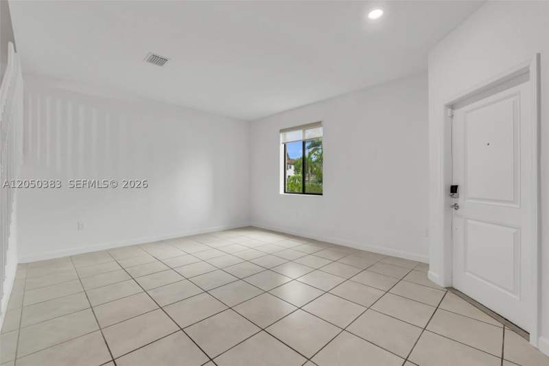 3 bedroom Villa at 582 NE 207th St, Via Ventura Neighborhood, Miami — photo 3