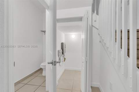 582 NE 207th St, Miami FL - photo 8 of 30