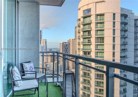 90 SW 3rd St 3703, Miami FL - photo 13 of 34