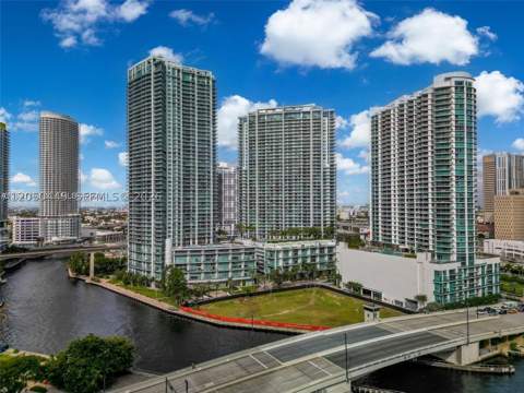 90 SW 3rd St 3703, Miami FL - photo 22 of 34