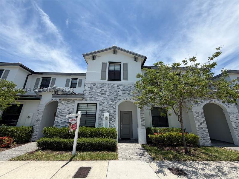 3 bedroom Townhouse at 28710 SW 133 Rd Ct, Pine Isle, Homestead — photo 2