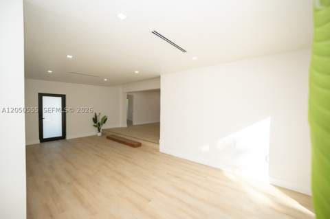 15411 NE 10th Ave, North Miami Beach FL - photo 12 of 18