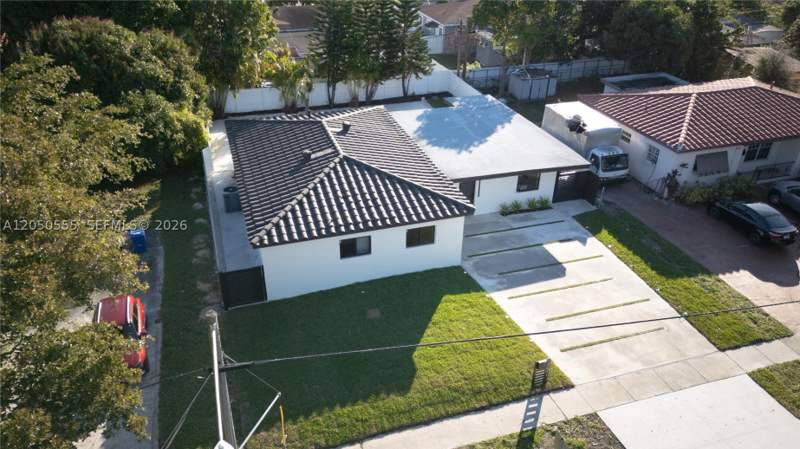 4 bedroom SingleFamilyResidence at 15411 NE 10th Ave, Breezeswept Heights, North Miami Beach — photo 2