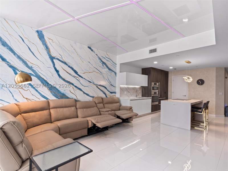 1 bedroom Condominium at 851 NE 1st Ave 3000, Paramount Miami Worldcent, Miami — photo 3
